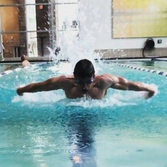 Meet your Posher, Ian - Picture 1 of 1